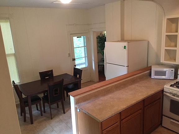 4th image of 109 Dewitt Pl #2