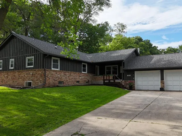 555 7th St SE, Cokato, MN 55321