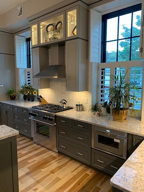 Similar kitchen