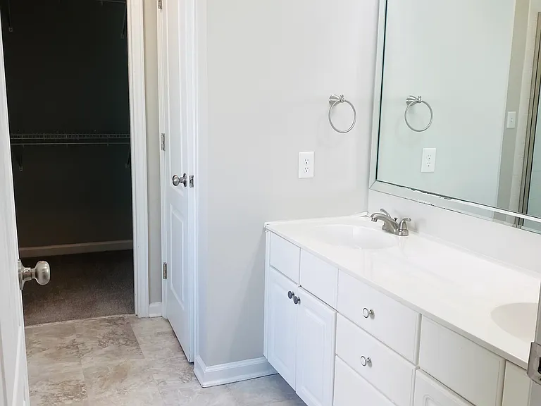 1705 Waterclose Ct — Photo 31