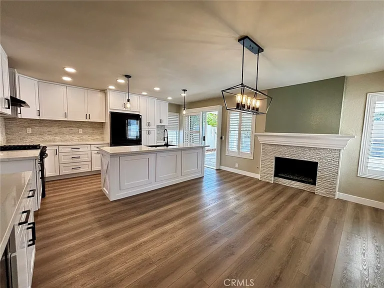 11597 Norgate Cir — Photo 6