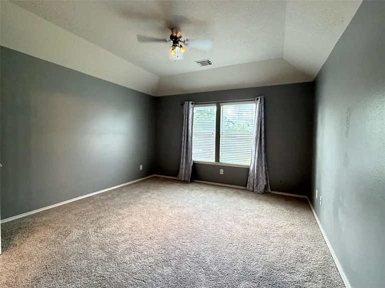 9510 Barr Spring Dr — Photo 13