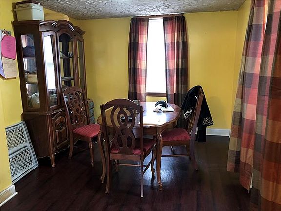 4th image of 2522 Martindale Rd
