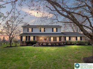 1254 Pine Grove Dr, Easton, PA 18045