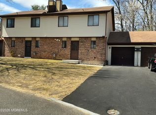 3 Peacock Place, Howell, NJ 07731