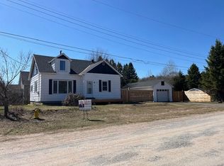 27 Lincoln Ave, South River, ON P0A1X0