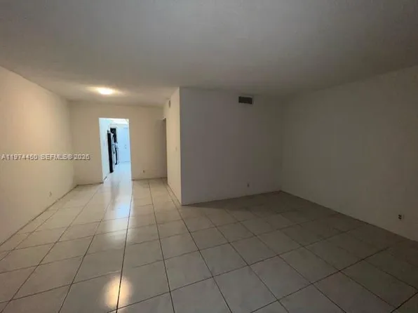 1430 NE 170th St APT 214, North Miami Beach, FL 33162