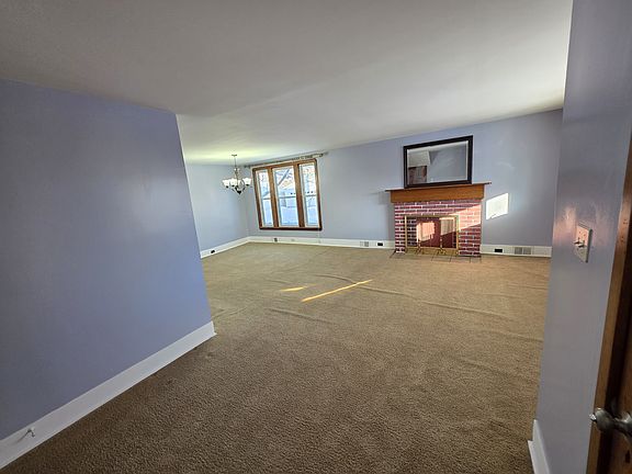 2nd image of 94 Parkwood Ave #1