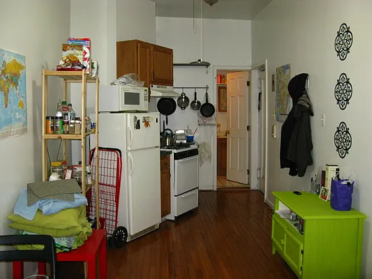 Rented by Maximus Realty Group | media 38