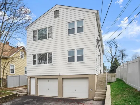 27 High St, Greenwich, CT 06830