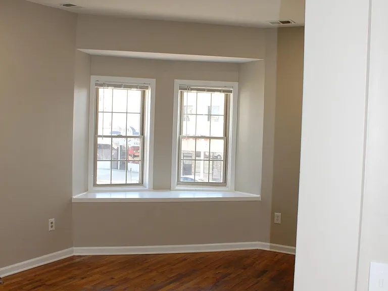11667 Joseph Campau St #7 — Photo 17