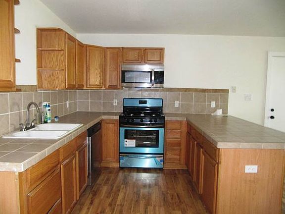 4th image of 616 S Laguna Ave