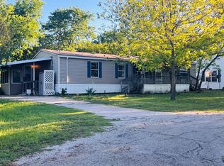 421 W Cedar St, Gordon, TX 76453