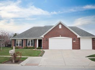 1865 Saratoga Dr, Greenwood, IN 46143