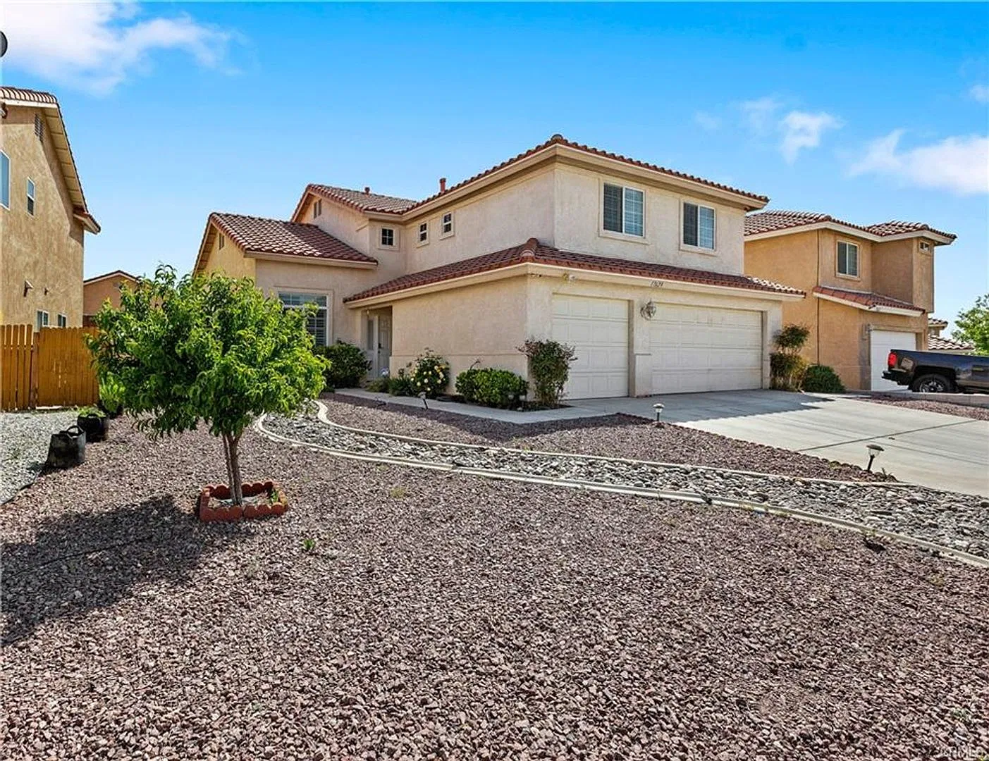 Charming 6 bedroom | 3 Bathroom — Photo 3