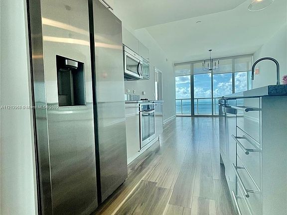3rd image of 888 Biscayne Blvd APT 4504