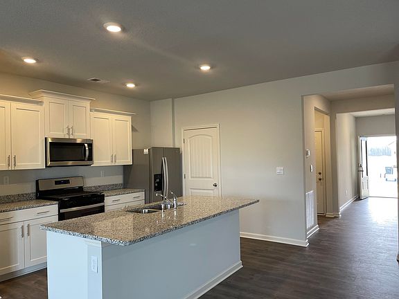 4th image of 170 Misty Birch Ln