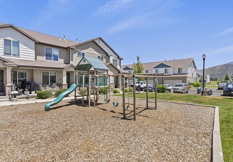1025 N Apple Seed Ln — Photo 29