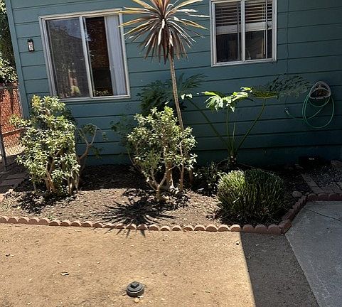 5th image of 3808 Alameda Way