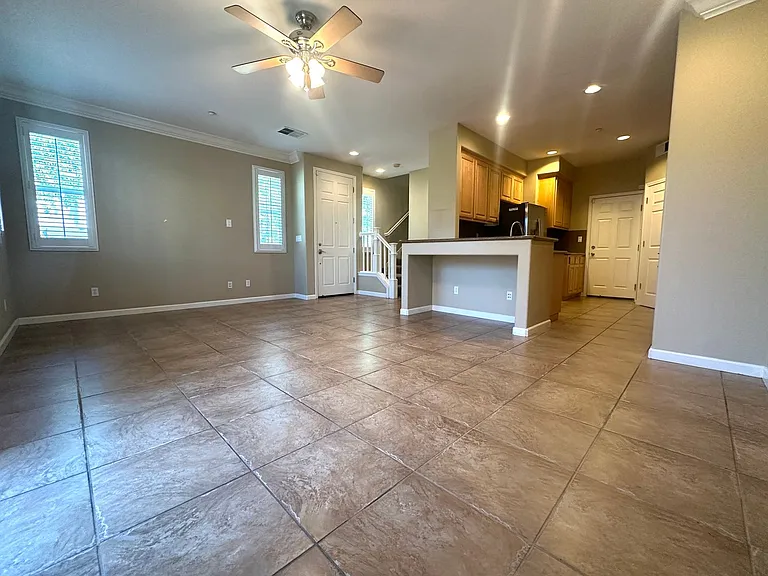 1377 Reagan Way — Photo 4