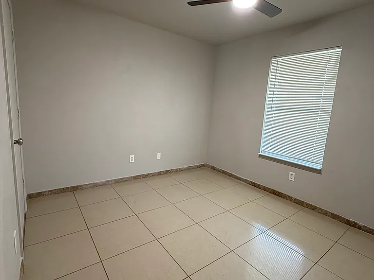 2704 Fennel Rd — Photo 12