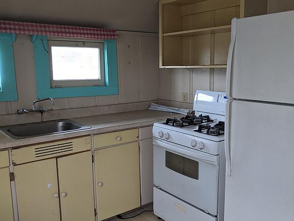 3rd image of 203 Hubbard St APT A