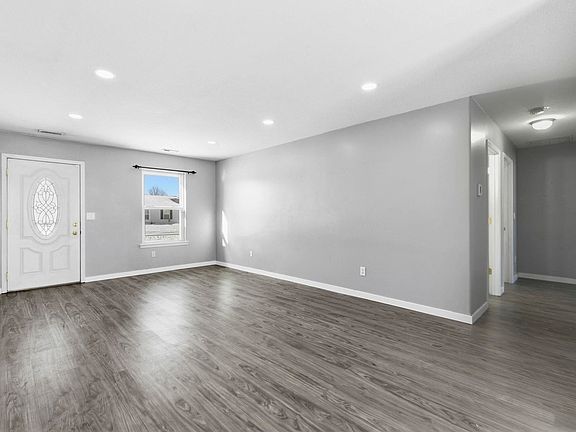 3rd image of 1143 Elias Murray Dr