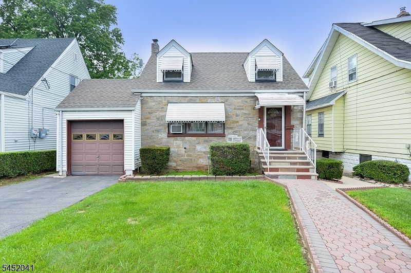 1st image of 1556 Wyndmoor Ave
