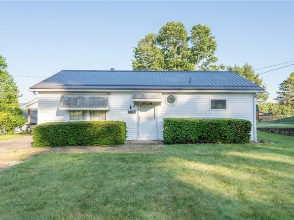 40 Viewmont Dr, Latrobe, PA 15650