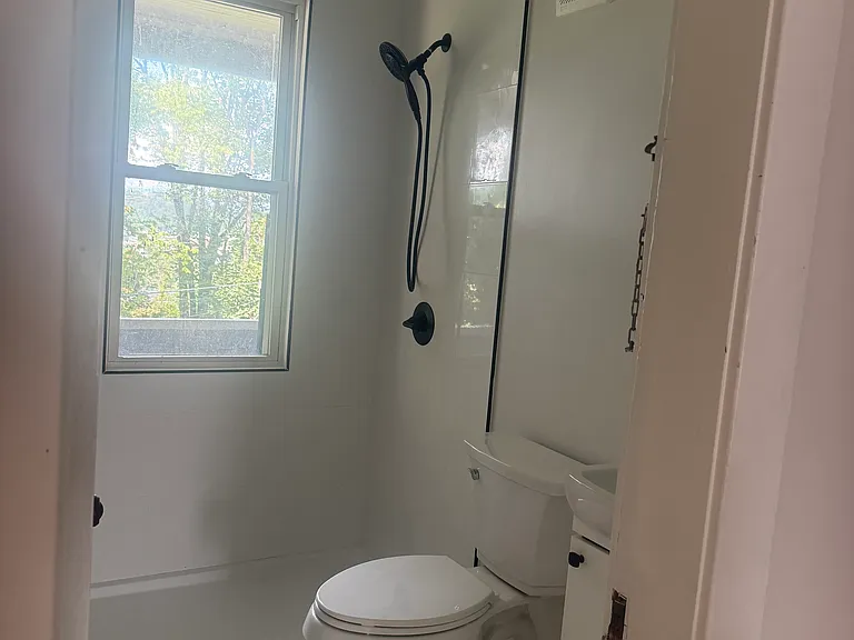 22 Browning St — Photo 16