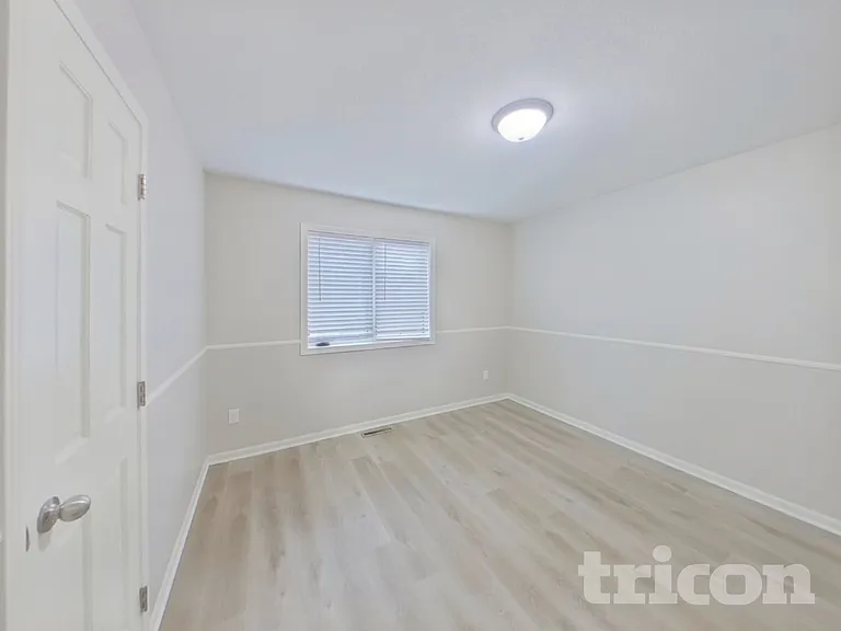 209 Greenbriar Ln — Photo 18