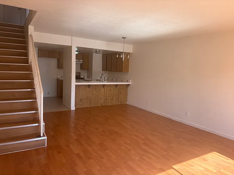 615 E Colorado Blvd #D — Photo 10