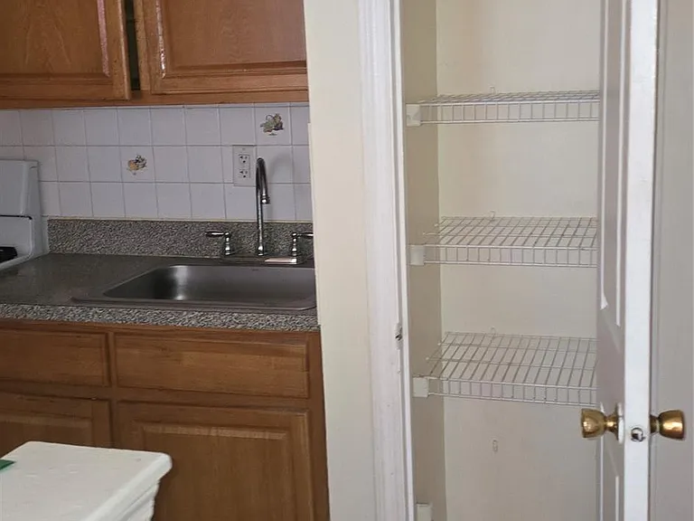51 Sutter Ave #2 — Photo 3