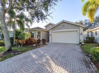 8218 Sandpiper Glen Dr, Lake Worth, FL 33467