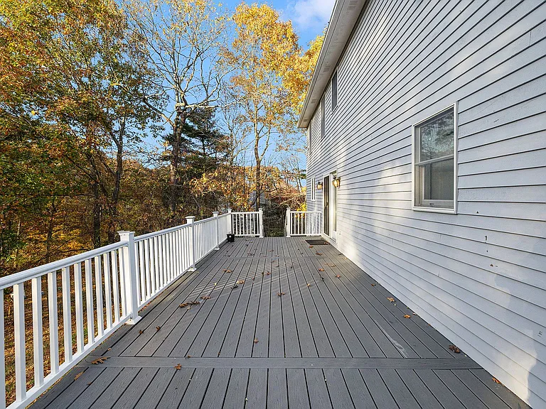 42 Rollingwood Dr — Photo 45