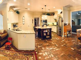 19222 S Trent Jones Dr, Baton Rouge, LA 70810