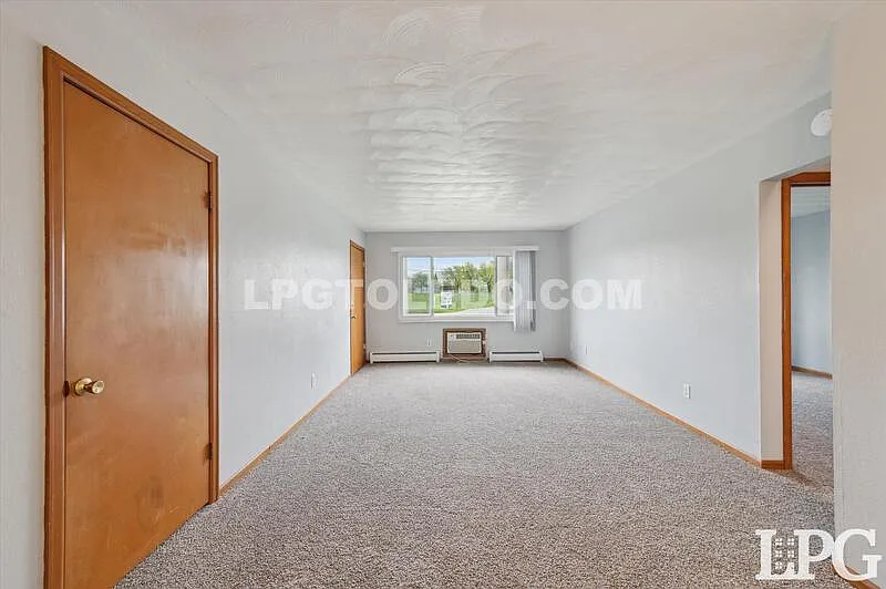 Building Photo - 3310 Arlington Ave #4