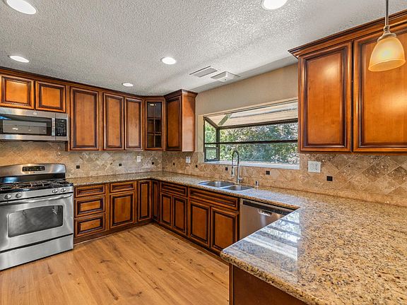 2nd image of 24126 Green Valley Rd