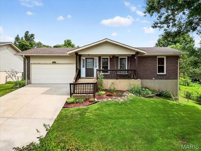 1061 Sunridge Trl W, Pevely, MO, 63070