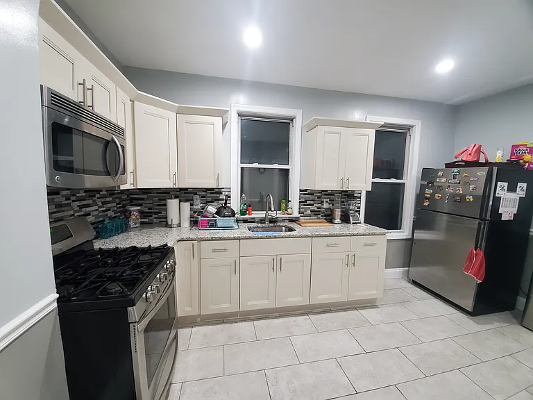 742 Van Buren Ave #1 — Photo 2