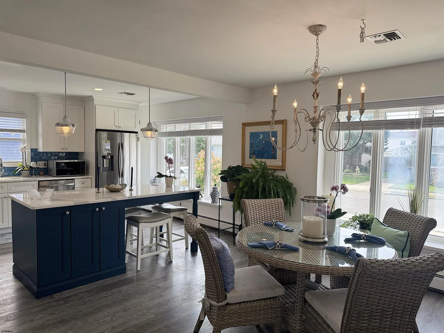 3 bed, 2.0 bath, $2,500 — Photo 4