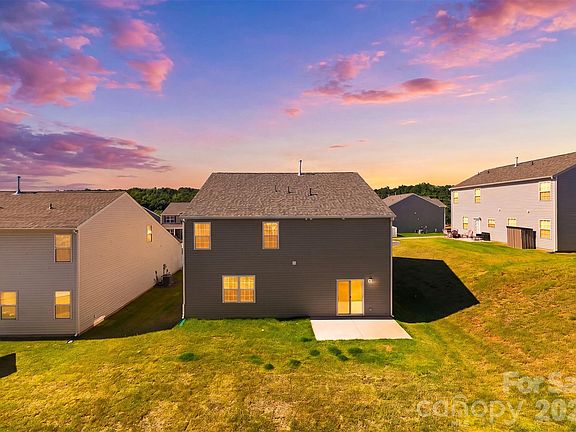 2nd image of 3976 Ashton Dr NW