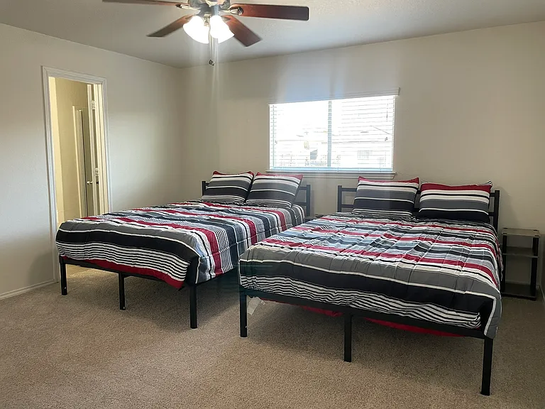 3738 Gallery Wls — Photo 59