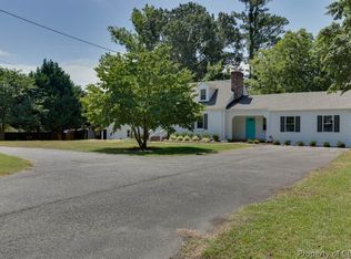 400 Showalter Rd, Yorktown, VA 23692