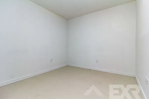 Rented by EXR | media 18