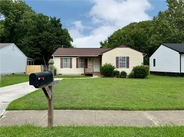 6 Langille Ct, Hampton, VA 23663