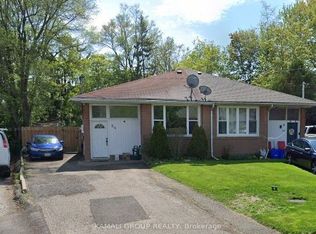54 Harrison Dr, Newmarket, ON L3Y 4P4