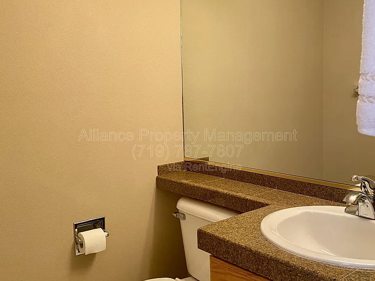 2825 Dristol Dr — Photo 13