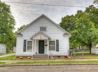 814 W 11th St, Joplin, MO 64801