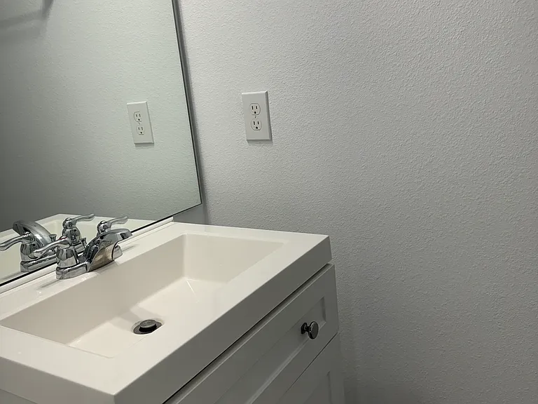 3587 Plainview Dr — Photo 8